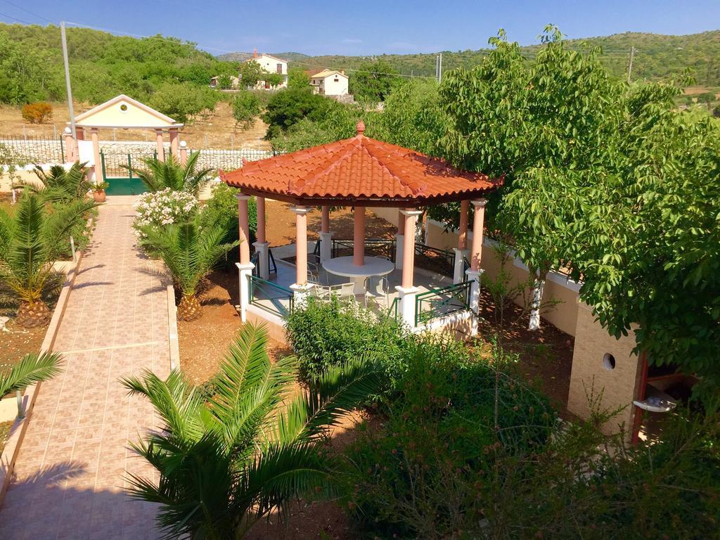 Sophia Mountain Villas Yírion Exterior photo